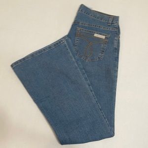 NWOT Calvin Klein Jeans Juniors size 9